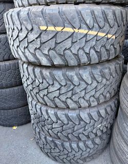 37x13.50r20 TOYO OPEN CONTRY M/T I'm selling this set of tires with 80% life left on all 4