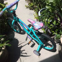 Kid Bikes For Sale Two Of Them Just Need Little Air In The Tires.