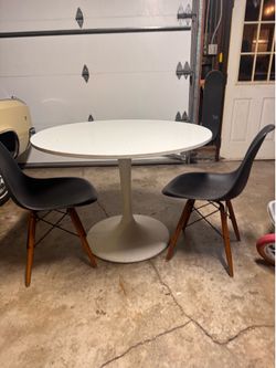 Table and chairs 65.00