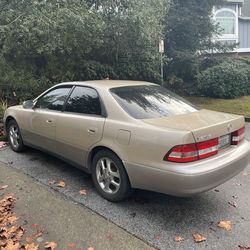2000 Lexus ES 300
