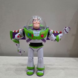 🚀 Talking Space Ranger Action Figure (12”) – Lights & Sounds
$20