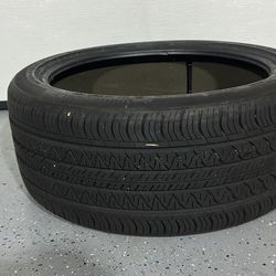 🚗 Tesla Model 3 OEM Tire – Continental 235/40R19 (Like New)