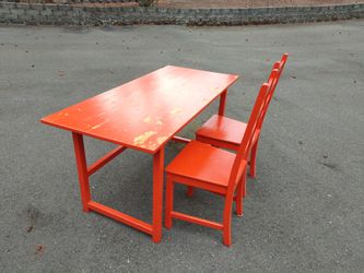 Free Activity Table and Chairs