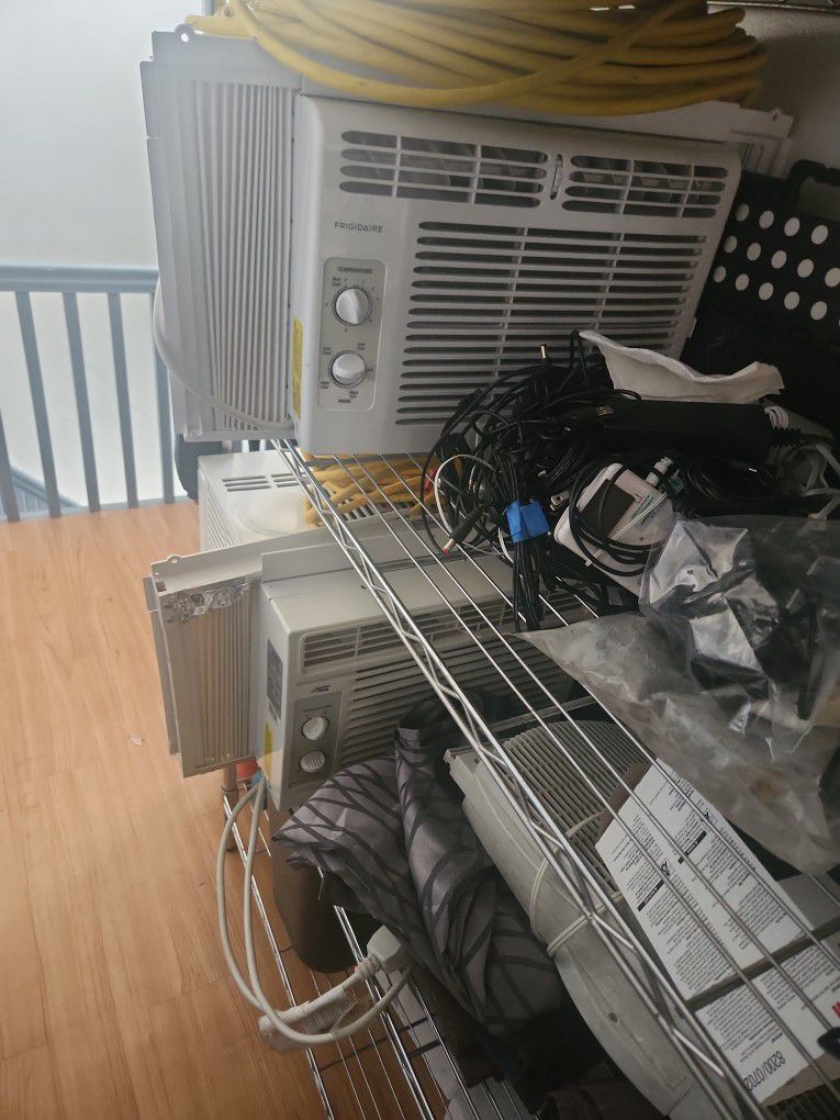 2 Room Airconditioners
