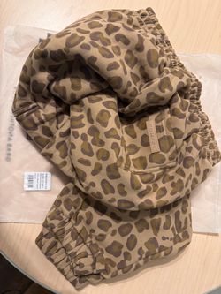 🐆 NWT Comfrt DND Travel Sweatpants - Brown Leopard (Size M)