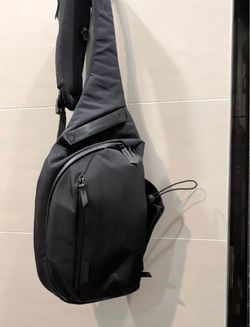Alpaka Metro Crossbody Right Shoulder Black | Axoflux 210D