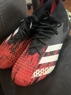 Adidas Kids Size 6 Soccer Shoe