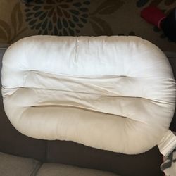 Snuggle Me Organic Baby Lounger