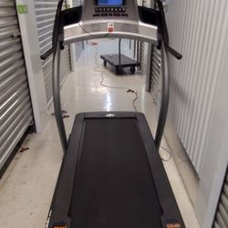 NORDICTRACK X11I ( LIKE NEW & DELIVERY AVAILABLE TODAY)