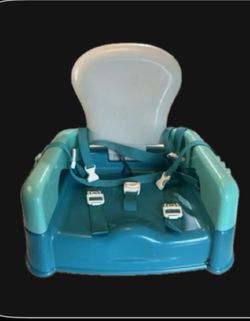BOOSTER SEAT