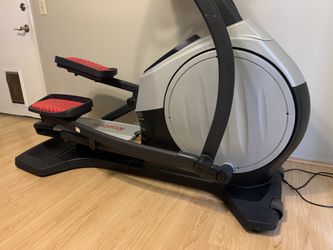Reebok 1410 Elliptical Cross-Trainer Exercise Workout Machine Fitness Home Gym for in San Dimas, CA - OfferUp