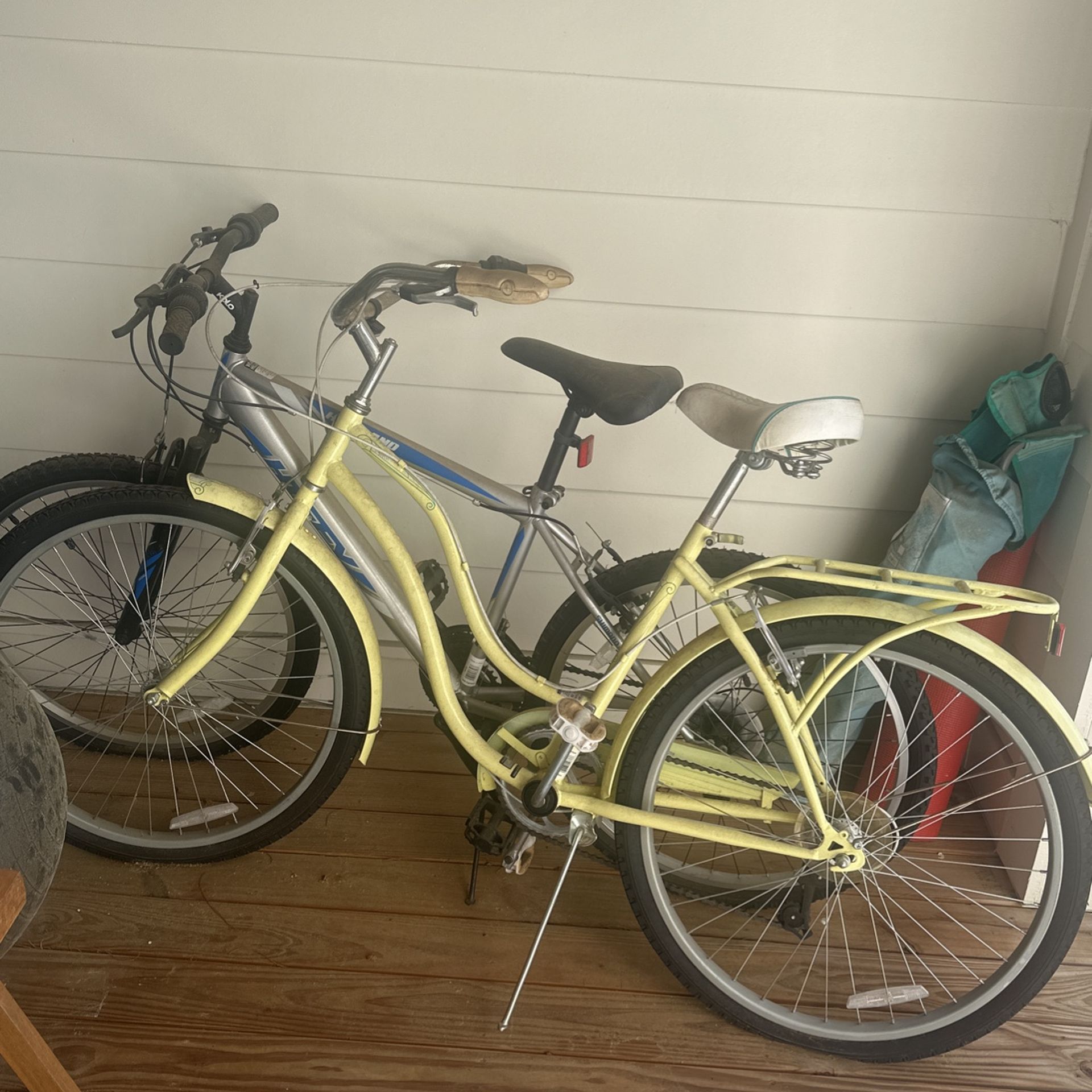 Speed Beach Cruiser 18 Inch Schwinn Perla Adult Beach Cruiser Bike