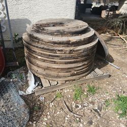 Reclaimed Wood Rounds