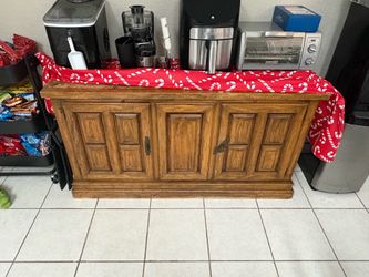 Storage cabinet