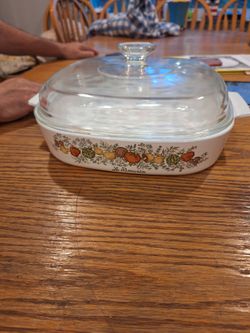 Corning ware casserole dish