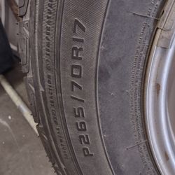 P265/70R17