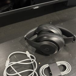 Beats Studio Pro Headphones 