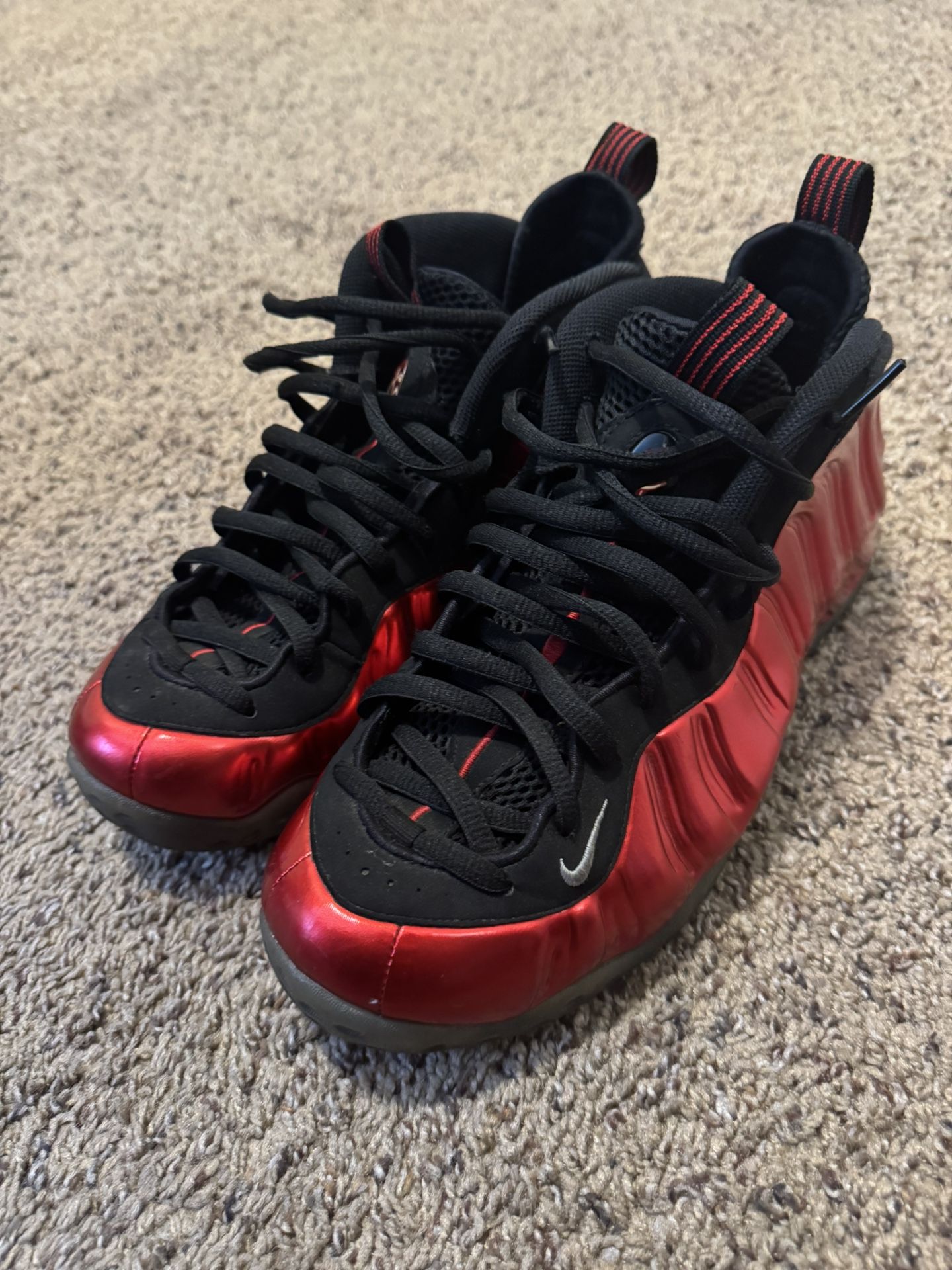 Nike Air Foamposite One Metallic Red (2017) Used