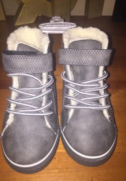 Toddler boots sizes 6,7&9