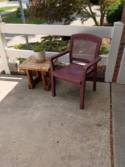 Patio table and chair for$10.00