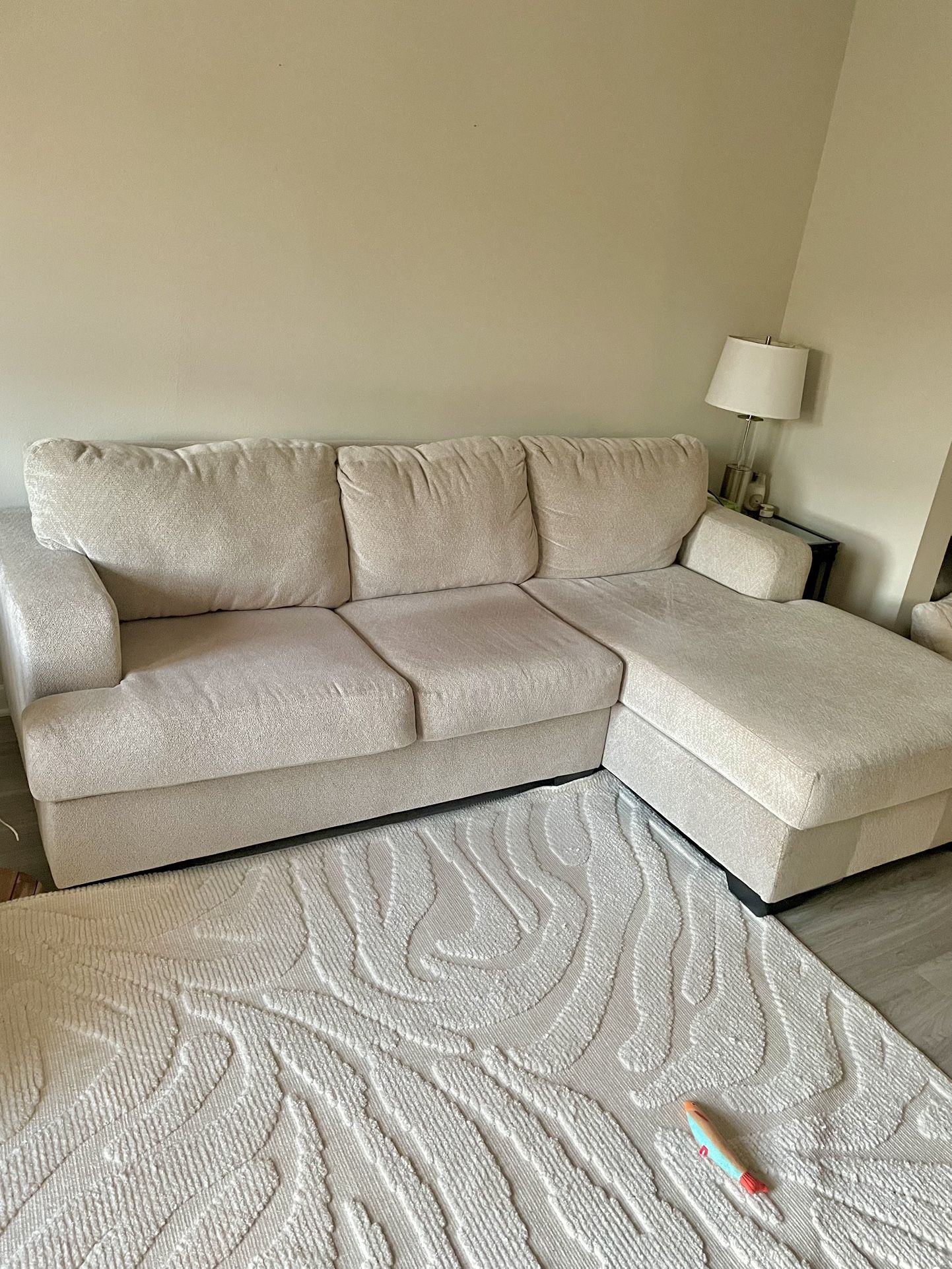 Beige 3 Seater Couch With Chaise