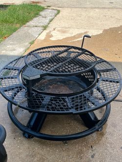 Fire pit/ grill