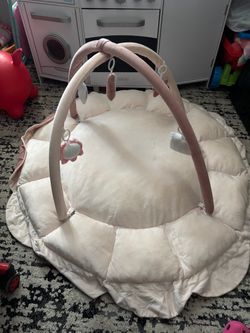 Baby gym mat tummy time