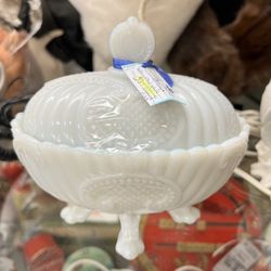 Antique Portieux Vallerysthal  white opaline covered dish