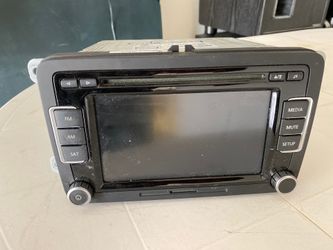 VW Original Satellite Touch Screen Radio & 6 CD SD Player
