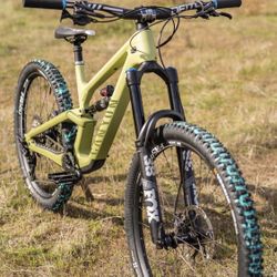 22/23 Canyon torque Mullet All Mountain Bike Medium