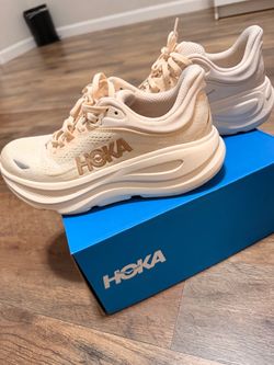 TENIS HOKA