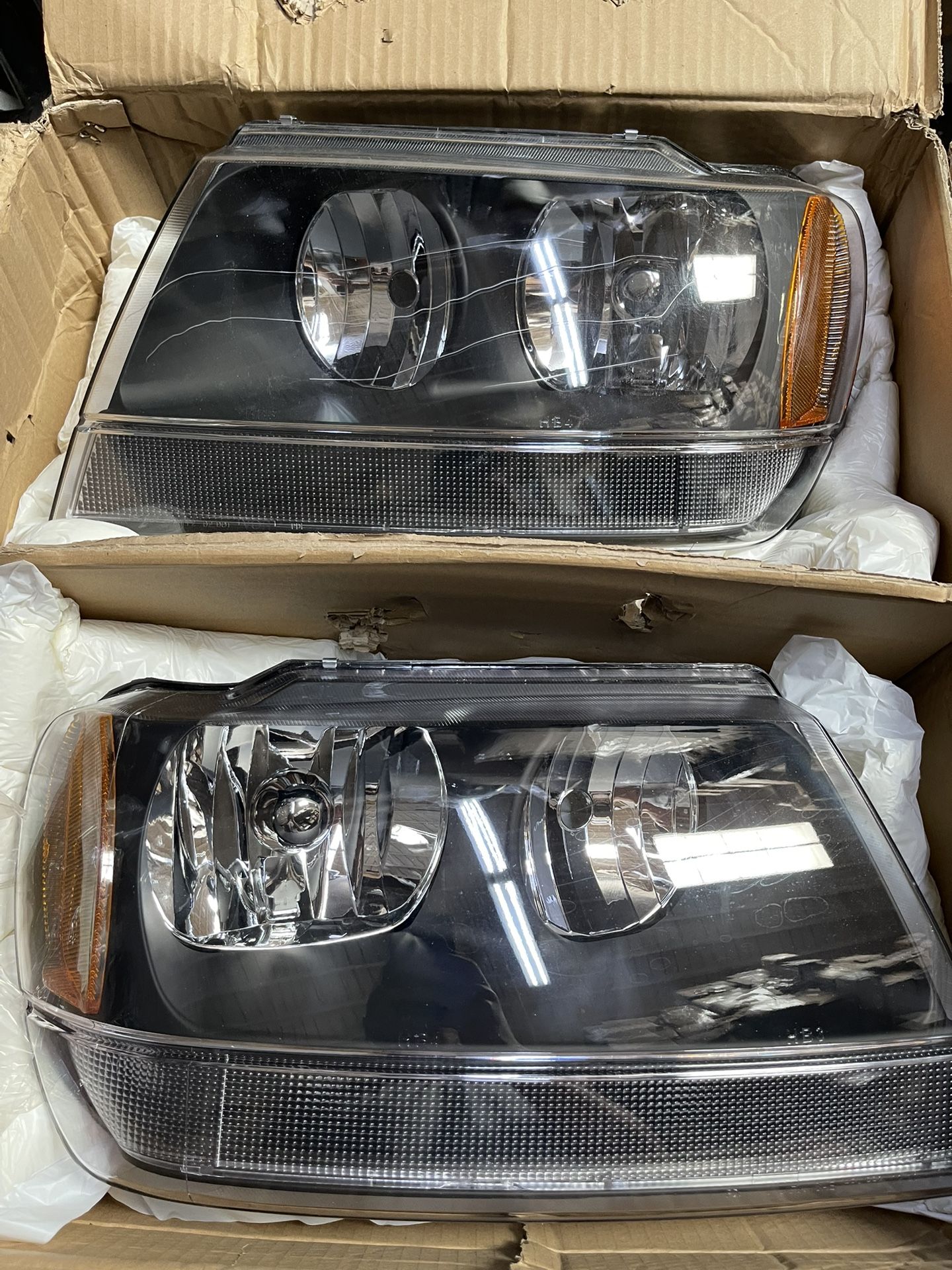 1999 to 2004 Jeep Grand Cherokee Headlights Luces Micas Calaveras Faros