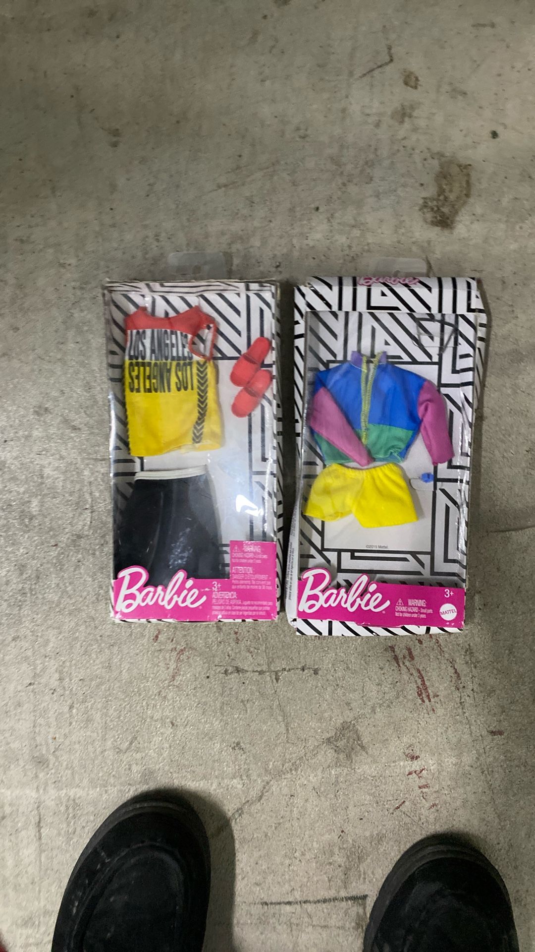Can Barbie clothes?