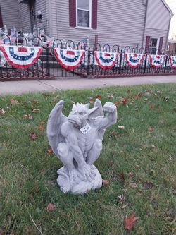 22 Inch Tall Garden Concrete GARGOYLE  statue 