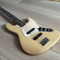 2006 Fender USA Highway 1 Jazz Bass Honey Blonde.