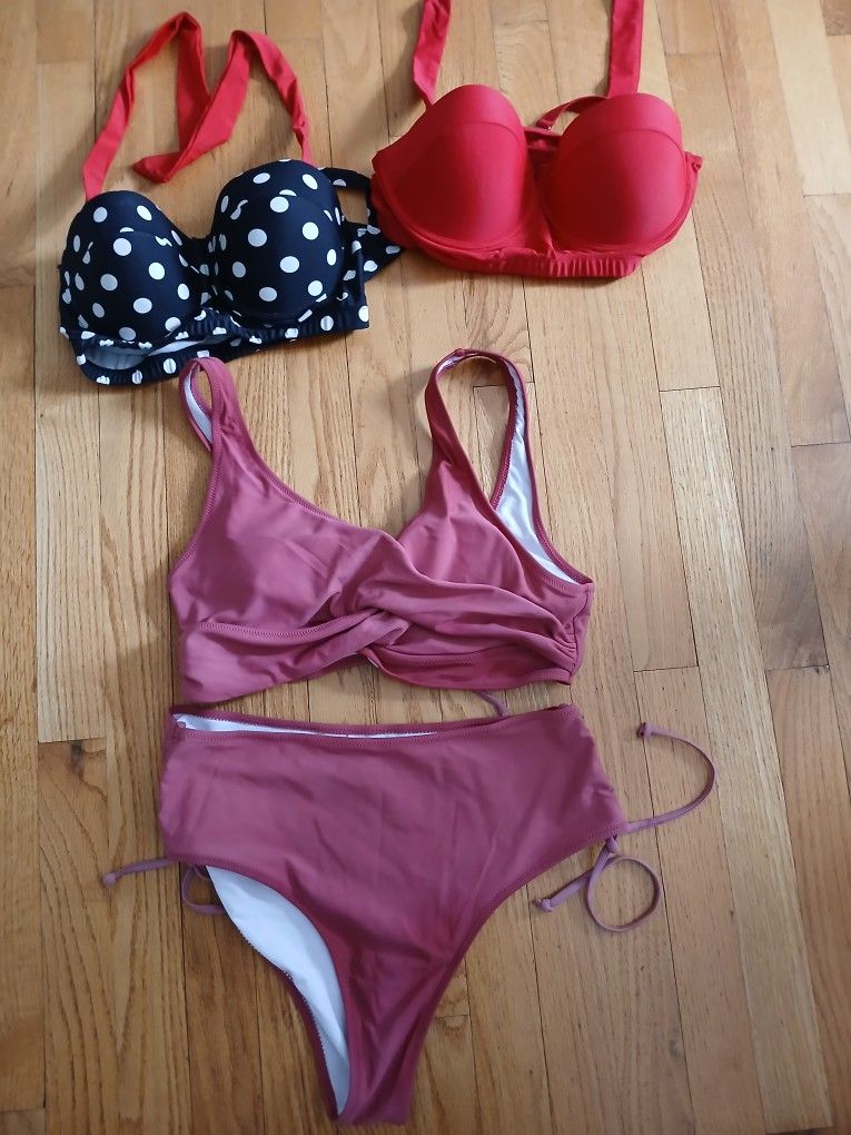 Women's Bathing Suit And 2 Extra Tops