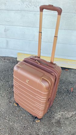 Swiss Gear Hard Shell Carry-On Luggage