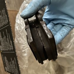 LEXUS OEM REAR BREAKPADS (Gs350/Is350)