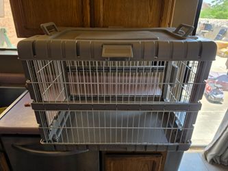 Collapsible dog crate