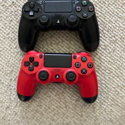 2 PS4 Controllers