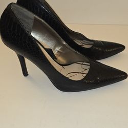 Sam & Libby Womens Black Faux Snakeskin Heels Sz 8
