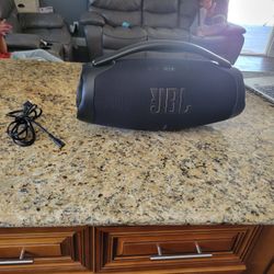 JBL Boombox 3 