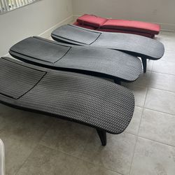 Pool Chase Chairs With cushions 