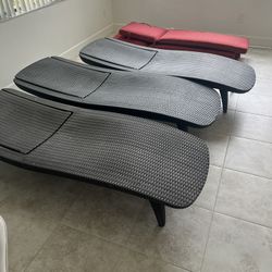 Pool Chase Chairs With cushions 