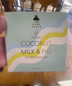 Coconut milk and fig shower steamers