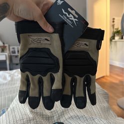 Wiley X Paladin Intermediate Cold Weather Flame & Cut Combat Gloves