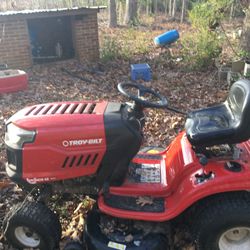 Troy Bilt Bronco 42 Riding Mower 