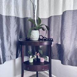 Used Vintage Bombay Accent Corner Table