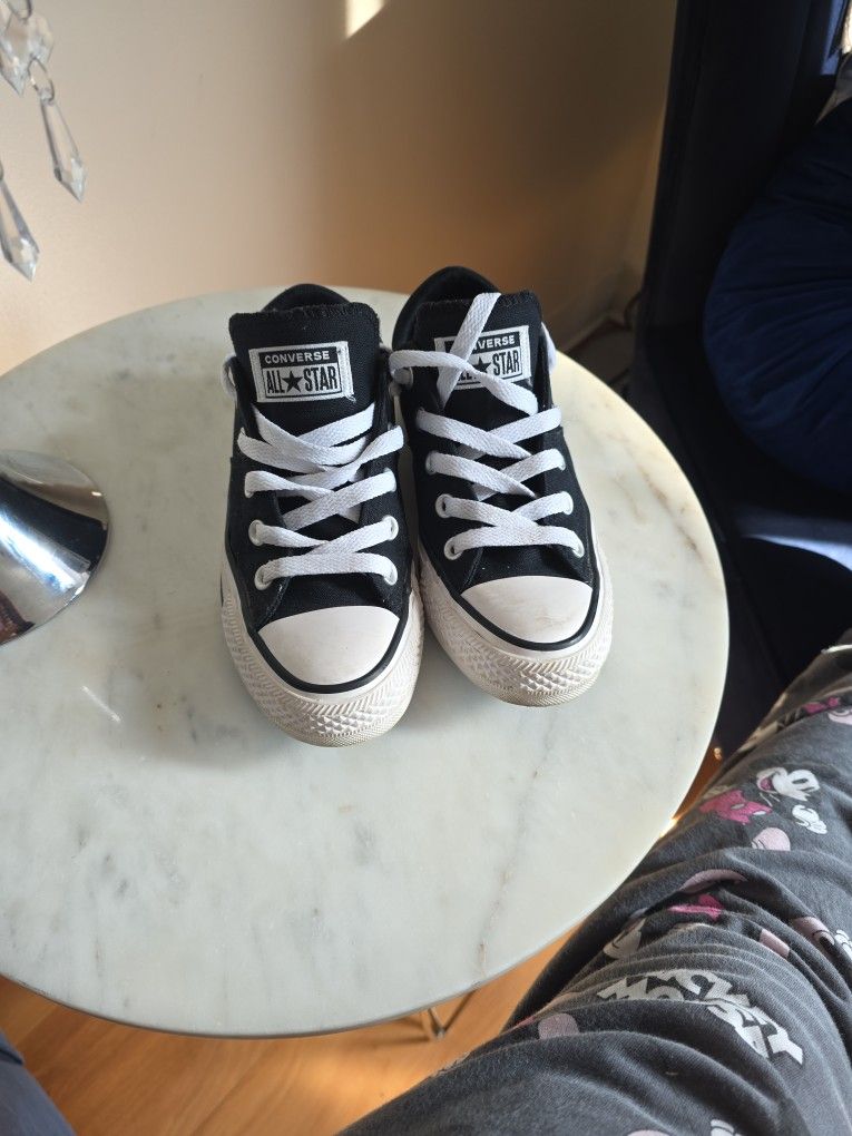 Women Converse Size 5