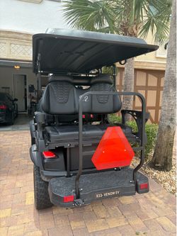 2024 Black Venom Strike / 6 Passenger